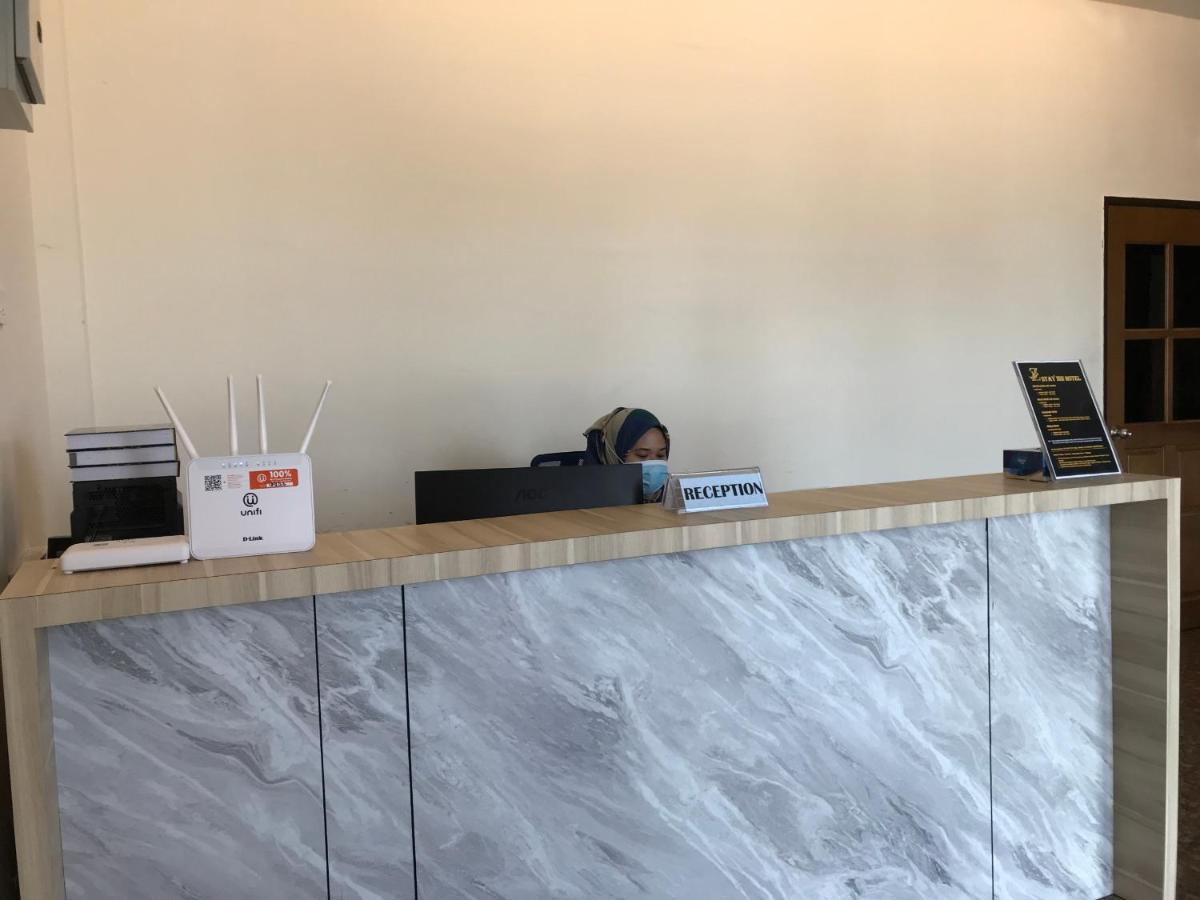 Oyo 90506 Z Stay Inn Hotel Simpang Renggam エクステリア 写真