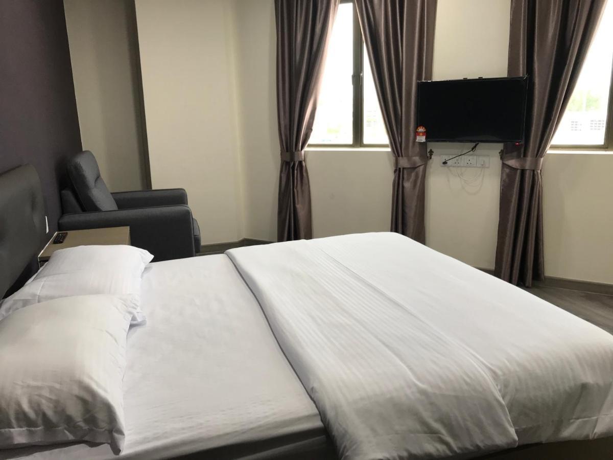 Oyo 90506 Z Stay Inn Hotel Simpang Renggam エクステリア 写真